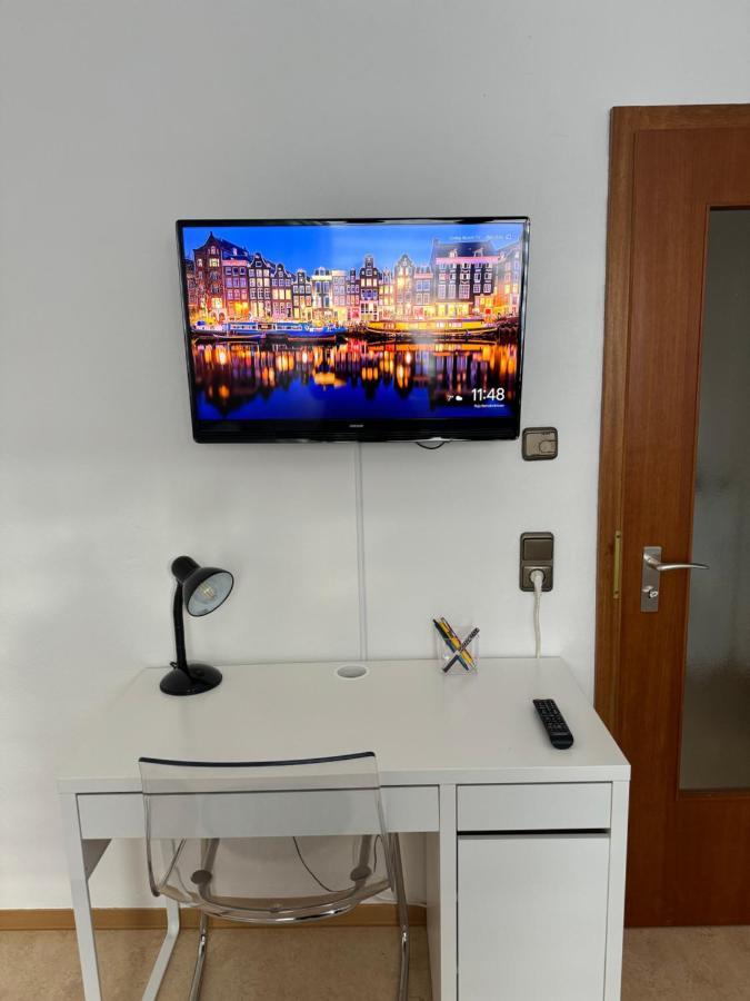 Ferienwohnung Schoenes, Friedliches Zimmer Augsburg Exterior foto